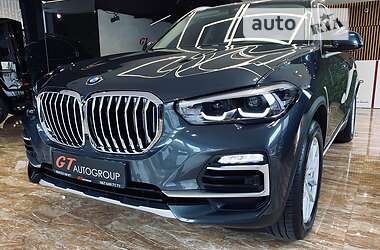 Позашляховик / Кросовер BMW X5 2019 в 