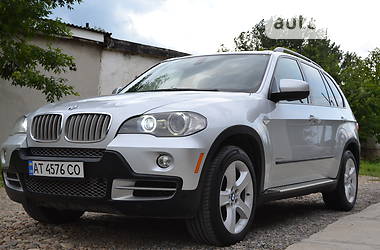 Внедорожник / Кроссовер BMW X5 2010 в Калуше