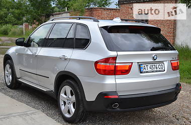 Внедорожник / Кроссовер BMW X5 2010 в Калуше