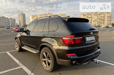 Внедорожник / Кроссовер BMW X5 2013 в Киеве