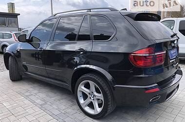 Позашляховик / Кросовер BMW X5 2013 в 