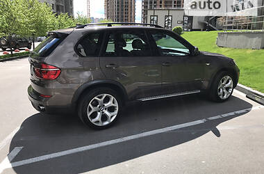 Внедорожник / Кроссовер BMW X5 2010 в Львове