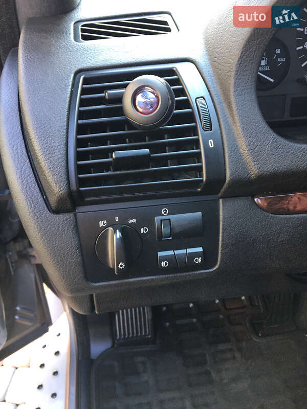 Позашляховик / Кросовер BMW X5 2005 в Тячеві