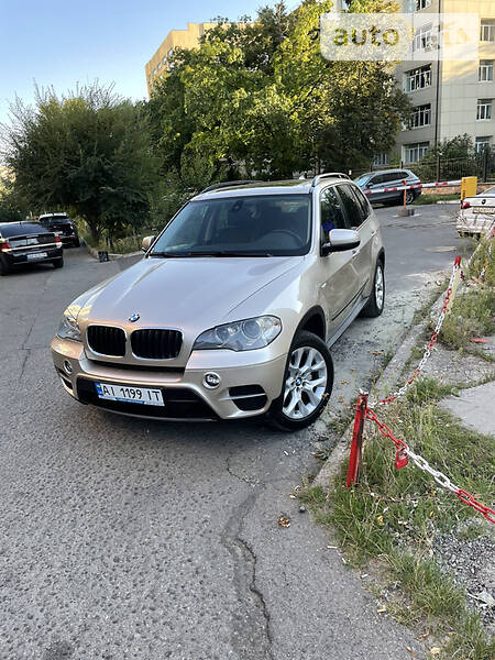 Позашляховик / Кросовер BMW X5 2013 в Києві