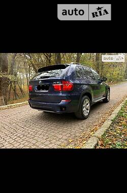 Внедорожник / Кроссовер BMW X5 2010 в Черновцах