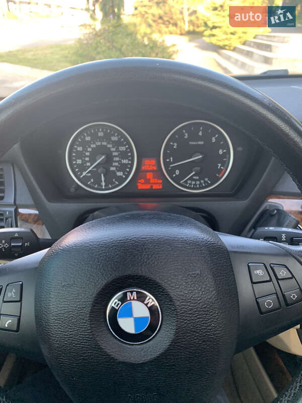 Позашляховик / Кросовер BMW X5 2012 в Львові
