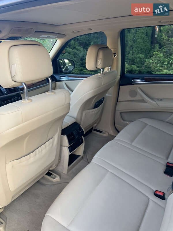 Позашляховик / Кросовер BMW X5 2012 в Львові