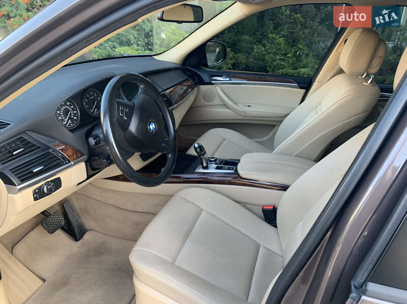Позашляховик / Кросовер BMW X5 2012 в Львові