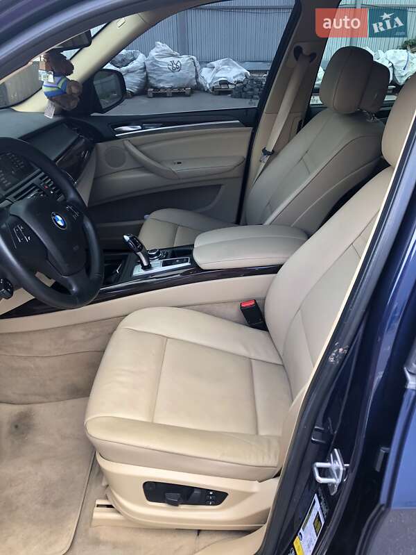 Внедорожник / Кроссовер BMW X5 2012 в Киеве