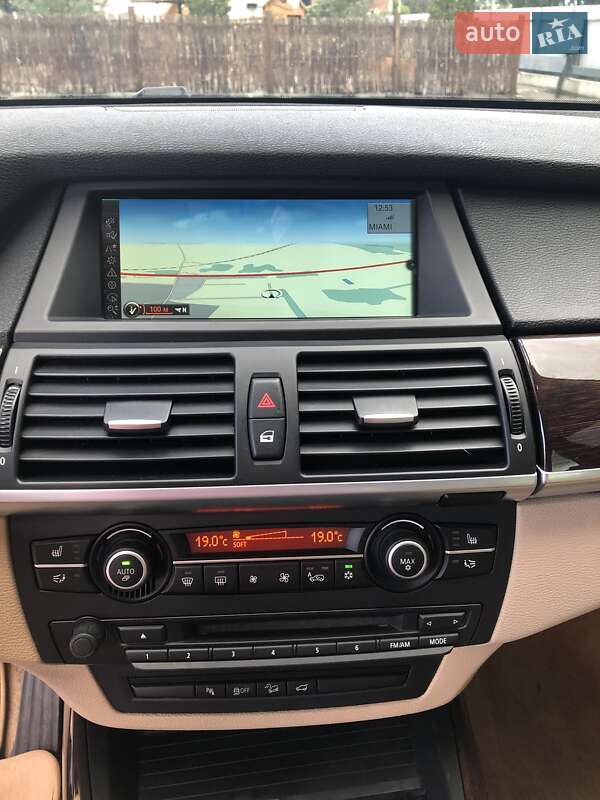 Внедорожник / Кроссовер BMW X5 2012 в Киеве