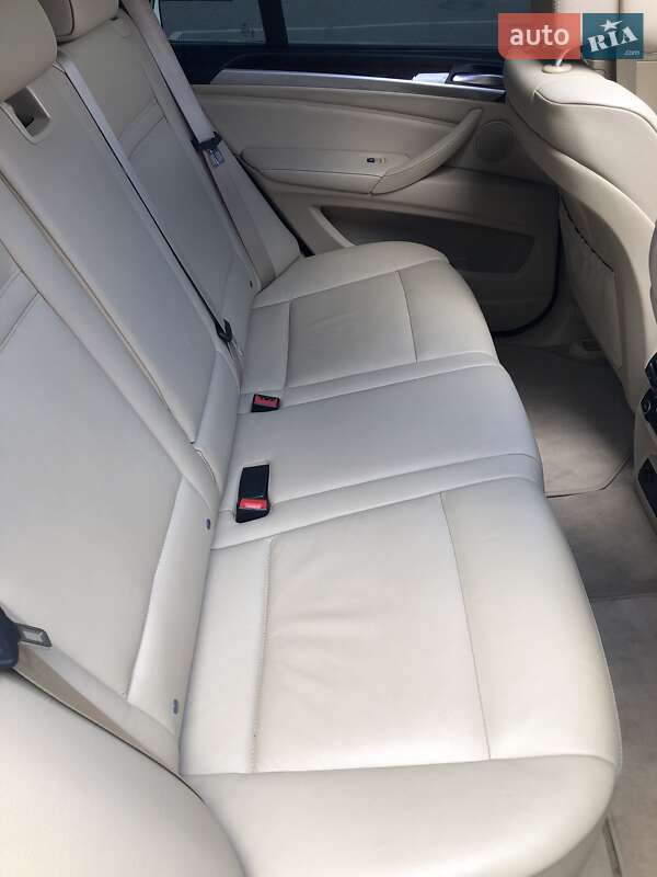 Внедорожник / Кроссовер BMW X5 2012 в Киеве