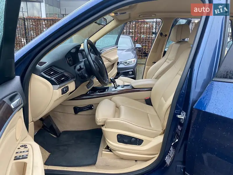 BMW X5 2011