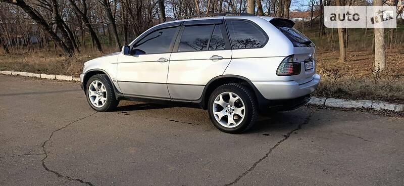 Внедорожник / Кроссовер BMW X5 2001 в Николаеве