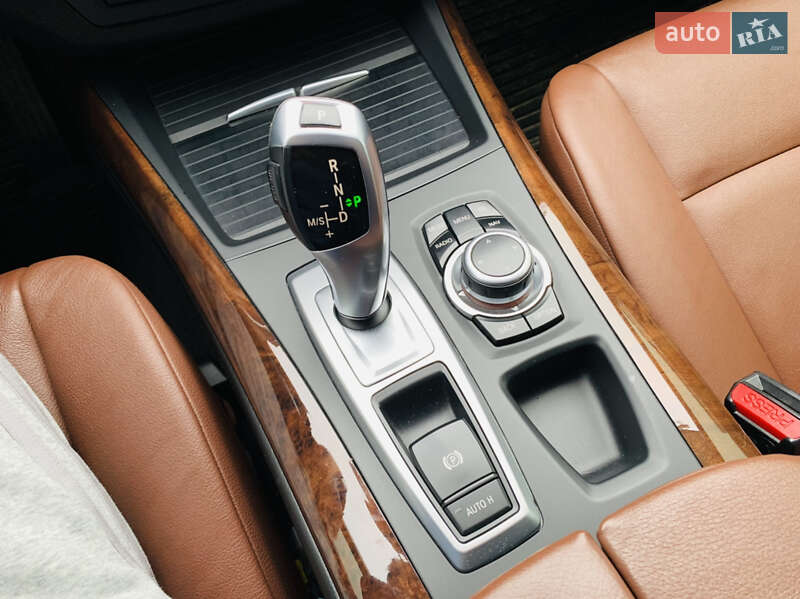 Позашляховик / Кросовер BMW X5 2013 в Львові