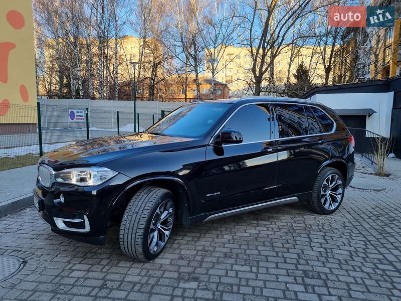Внедорожник / Кроссовер BMW X5 2018 в 
