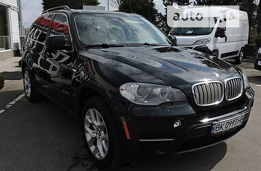 Позашляховик / Кросовер BMW X5 2012 в 