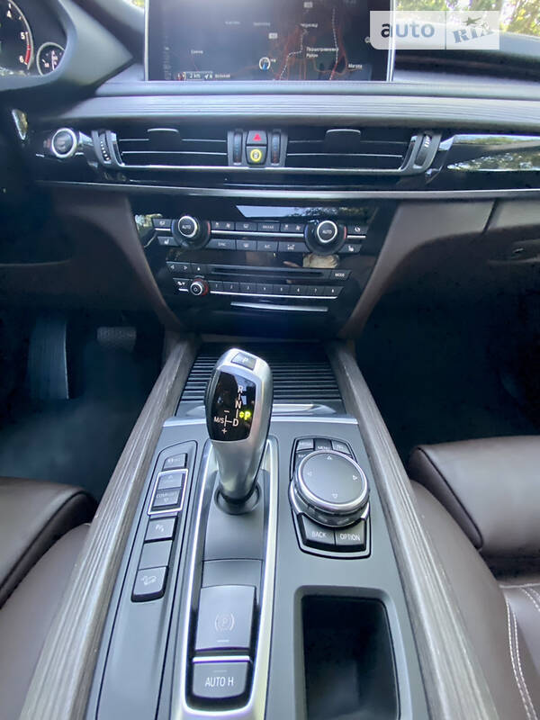 Внедорожник / Кроссовер BMW X5 2014 в Черновцах