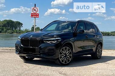 Позашляховик / Кросовер BMW X5 2020 в 
