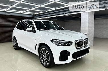 Позашляховик / Кросовер BMW X5 2022 в 