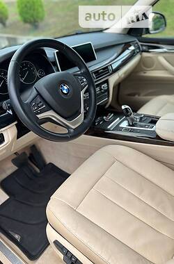 Позашляховик / Кросовер BMW X5 2015 в Чернівцях