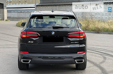 Позашляховик / Кросовер BMW X5 2021 в Києві