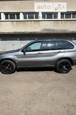 Позашляховик / Кросовер BMW X5 2004 в Чернівцях