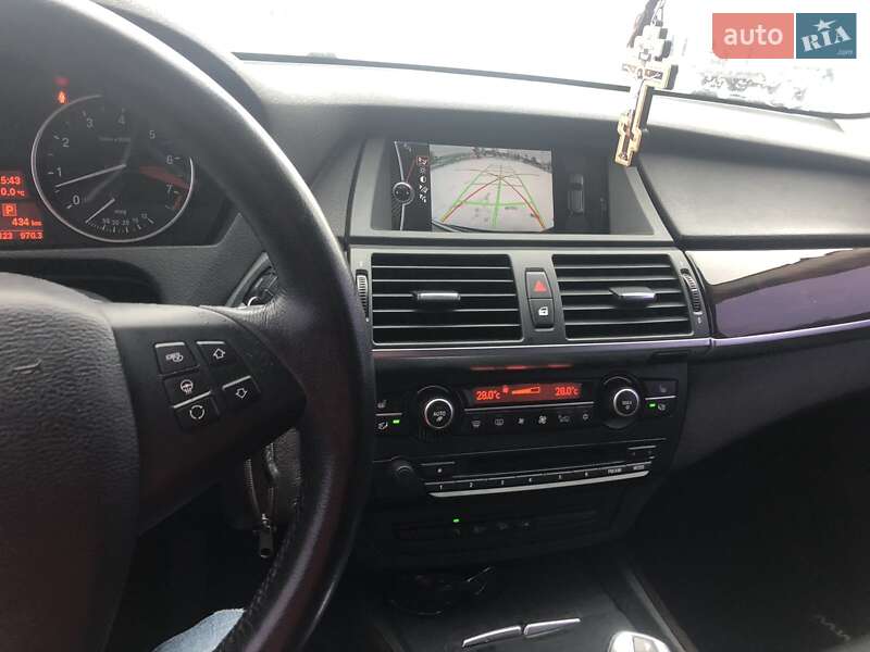 Внедорожник / Кроссовер BMW X5 2010 в Киеве