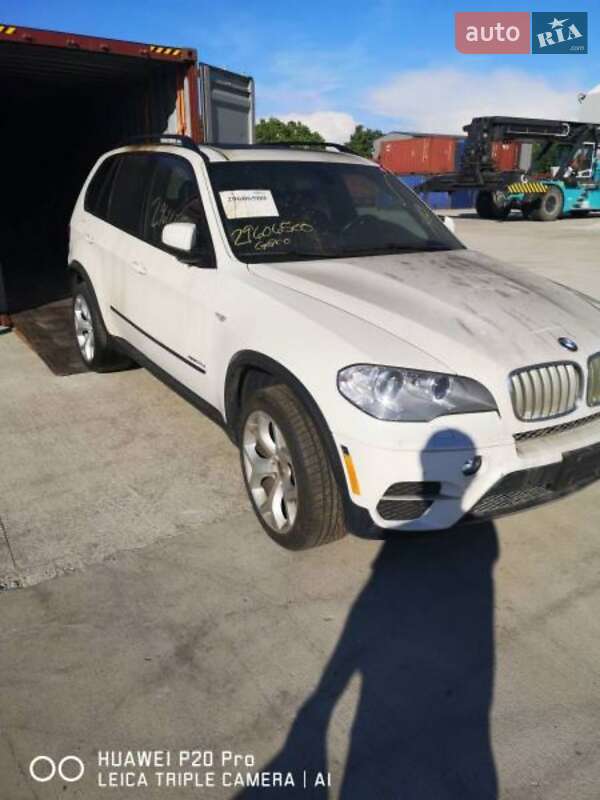 Внедорожник / Кроссовер BMW X5 2011 в Ужгороде