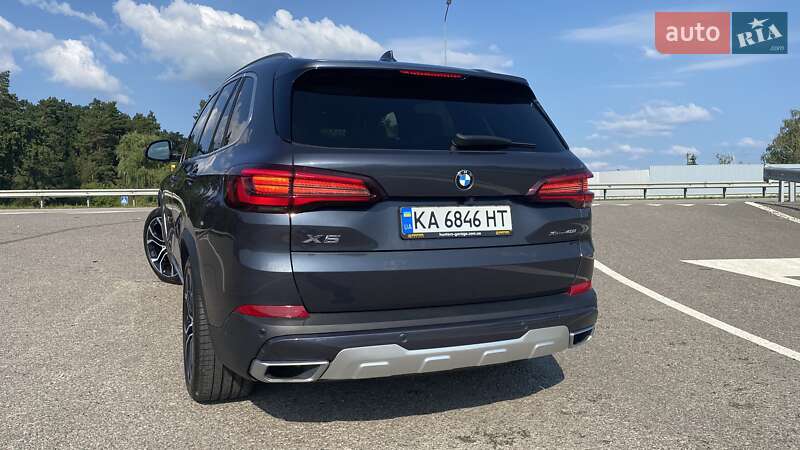 Внедорожник / Кроссовер BMW X5 2021 в Киеве