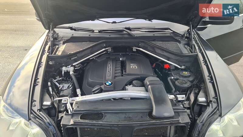Внедорожник / Кроссовер BMW X5 2013 в Киеве