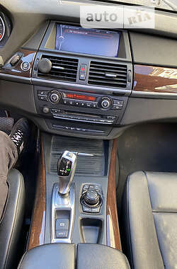 Внедорожник / Кроссовер BMW X5 2011 в Золочеве