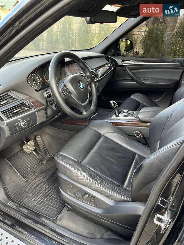 Позашляховик / Кросовер BMW X5 2008 в Острозі