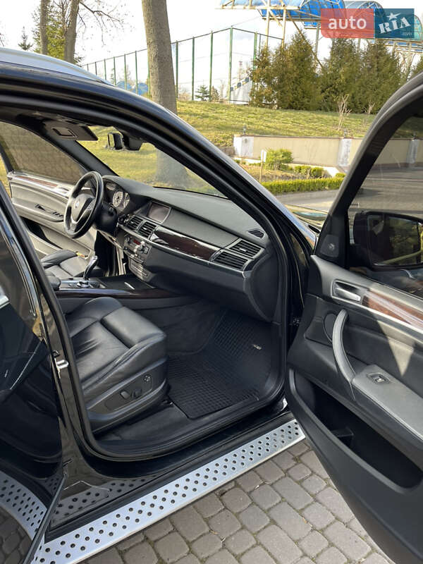 Позашляховик / Кросовер BMW X5 2008 в Острозі