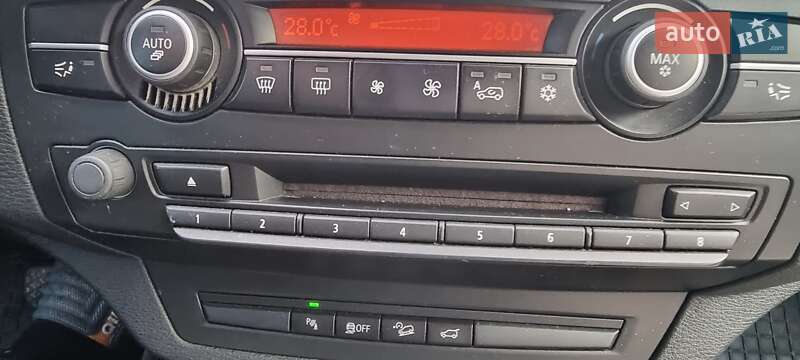 Внедорожник / Кроссовер BMW X5 2010 в Черновцах