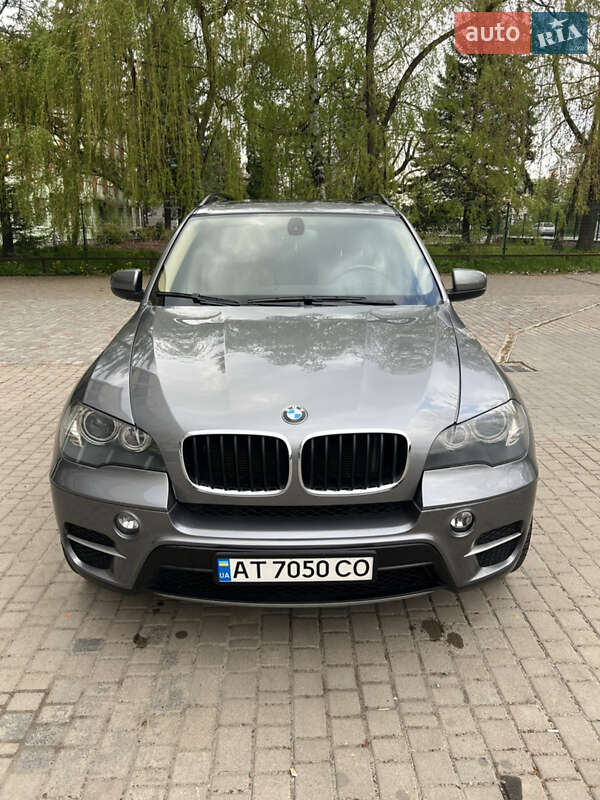 Внедорожник / Кроссовер BMW X5 2011 в Долине