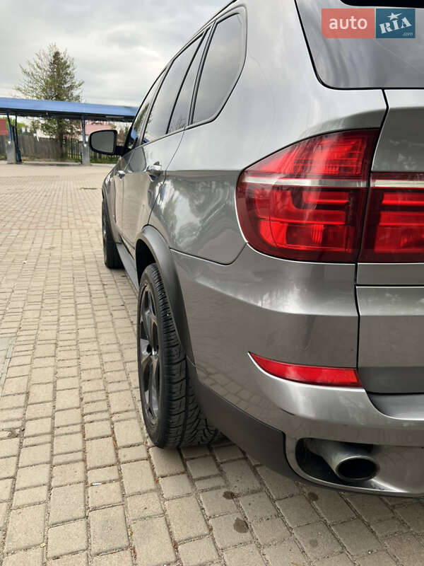 Внедорожник / Кроссовер BMW X5 2011 в Долине