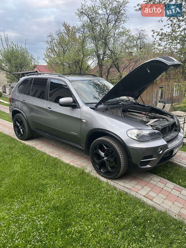 Внедорожник / Кроссовер BMW X5 2011 в Долине