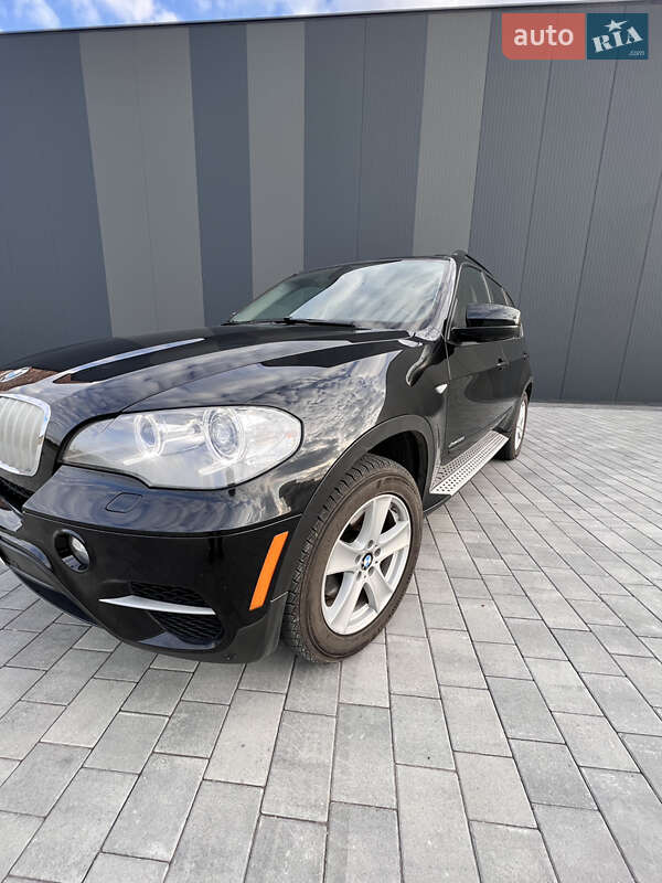 Внедорожник / Кроссовер BMW X5 2012 в Хмельницком