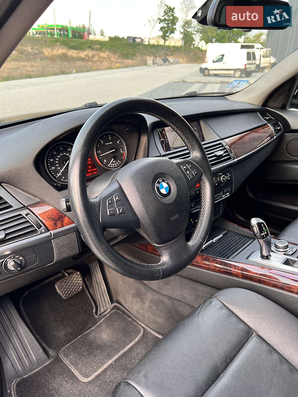 Внедорожник / Кроссовер BMW X5 2012 в Хмельницком
