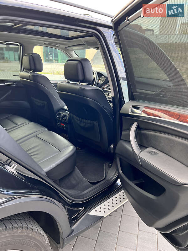 Внедорожник / Кроссовер BMW X5 2012 в Хмельницком