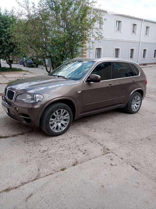 Позашляховик / Кросовер BMW X5 2011 в Сумах