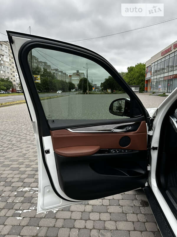 Позашляховик / Кросовер BMW X5 2017 в Києві