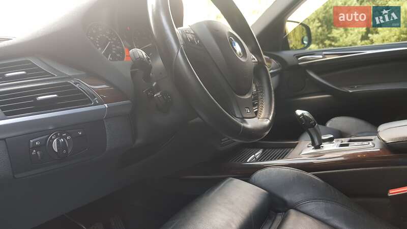 Позашляховик / Кросовер BMW X5 2013 в Івано-Франківську