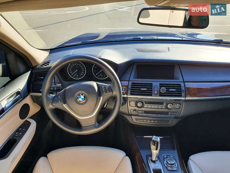 Внедорожник / Кроссовер BMW X5 2012 в Киеве