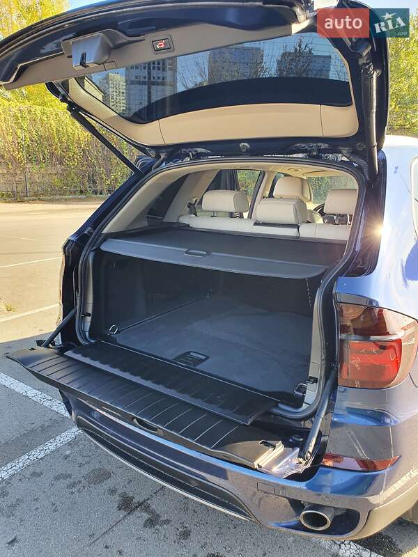 Внедорожник / Кроссовер BMW X5 2012 в Киеве
