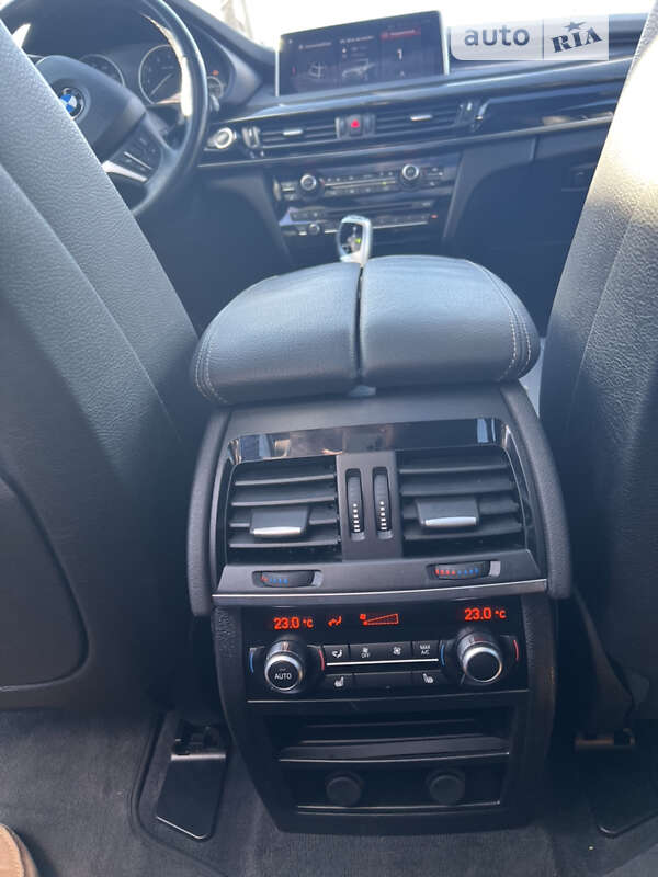 Внедорожник / Кроссовер BMW X5 2017 в Днепре