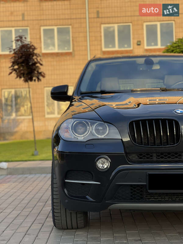 Внедорожник / Кроссовер BMW X5 2011 в Луцке