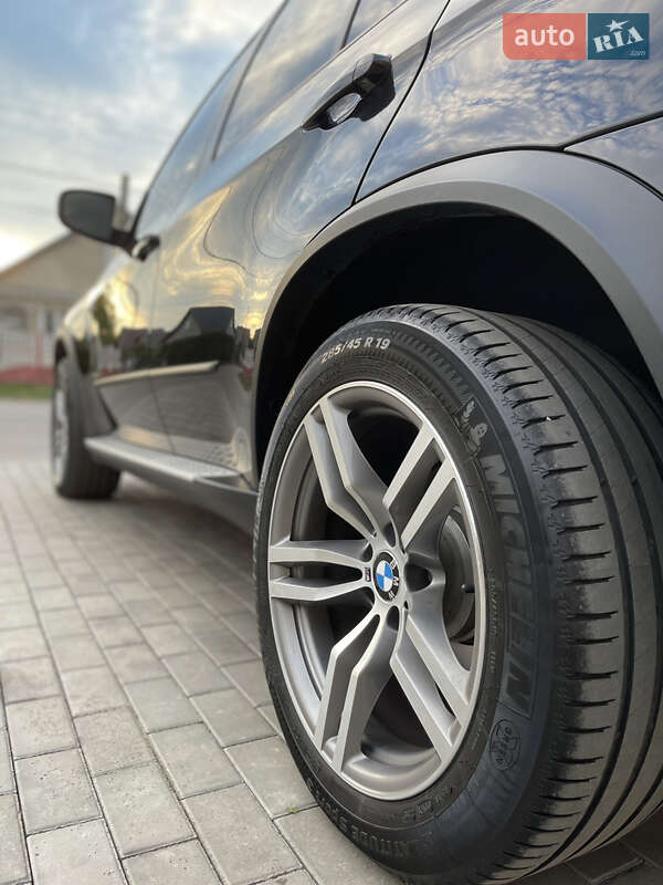 Внедорожник / Кроссовер BMW X5 2011 в Луцке