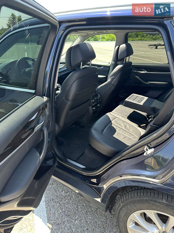 Внедорожник / Кроссовер BMW X5 2014 в Черновцах