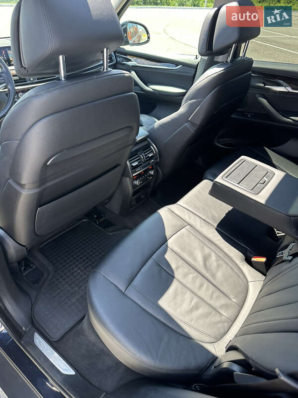 Внедорожник / Кроссовер BMW X5 2014 в Черновцах